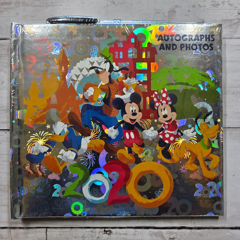 Disney‎ Walt Disney World 2020 Autograph Photo Book Silver Holographic